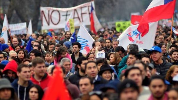 Previdência: Milhões de chilenos protestam contra sistema privado de aposentadoria
